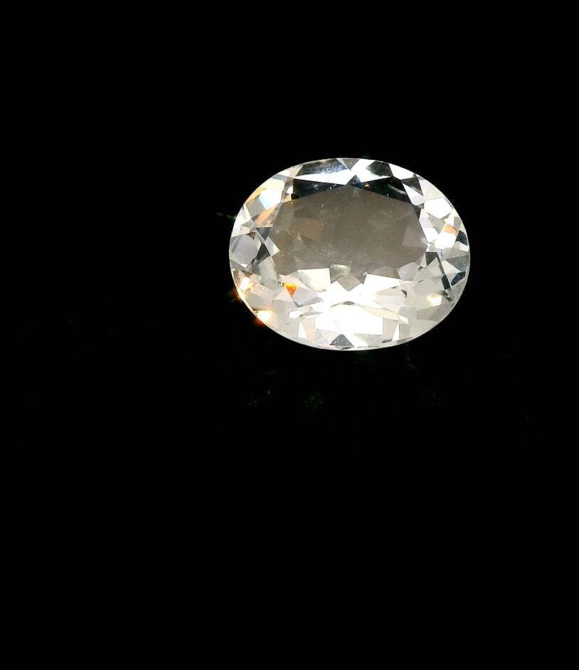 White Topaz OV 10x12 mm
