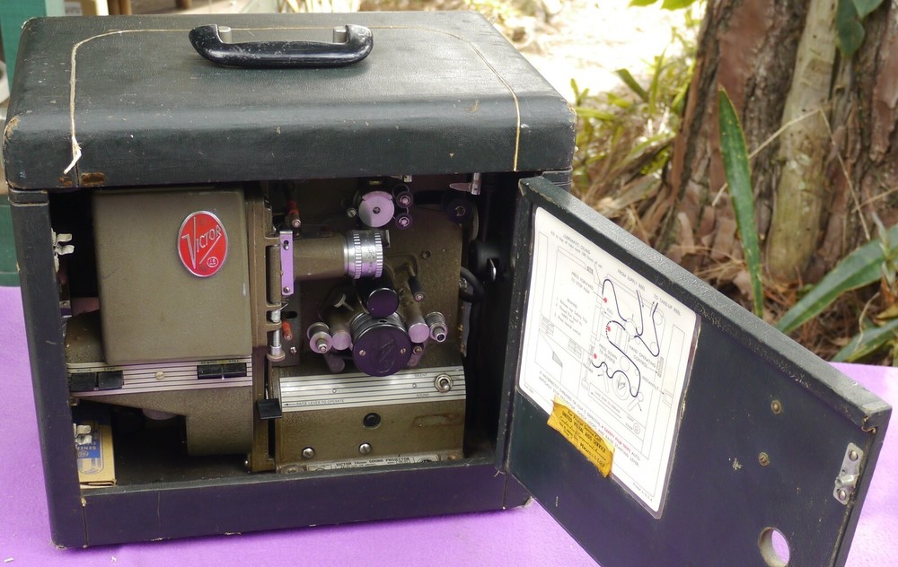 VICTOR 16MM Sound PROJECTOR 65-25