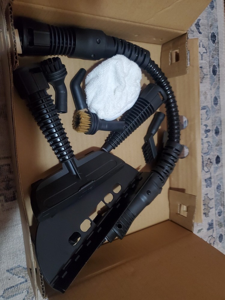 Dirt Devil Handheld Steamer Corded WD21010 (OB)
