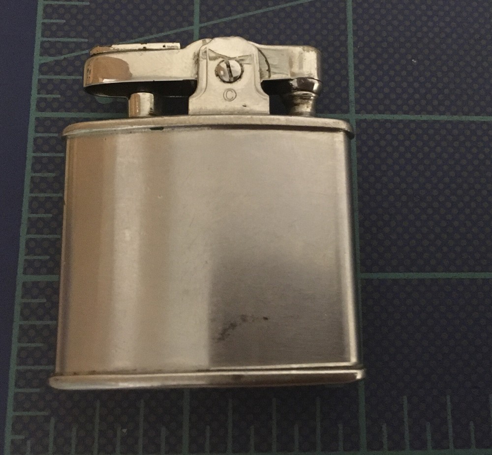 Lighter Vintage Ronson Standard Silver Monogram Pocket Petrol Lighter