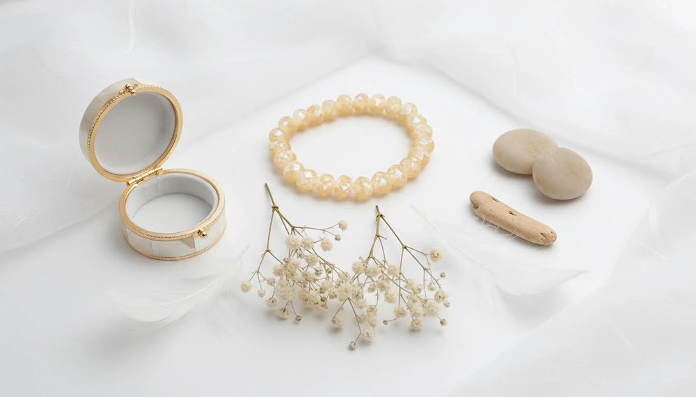 Elegant Cream Beaded Bracelet