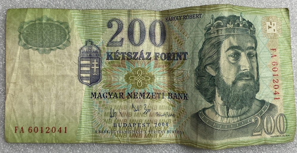 Hungary 200 Forint, 2004