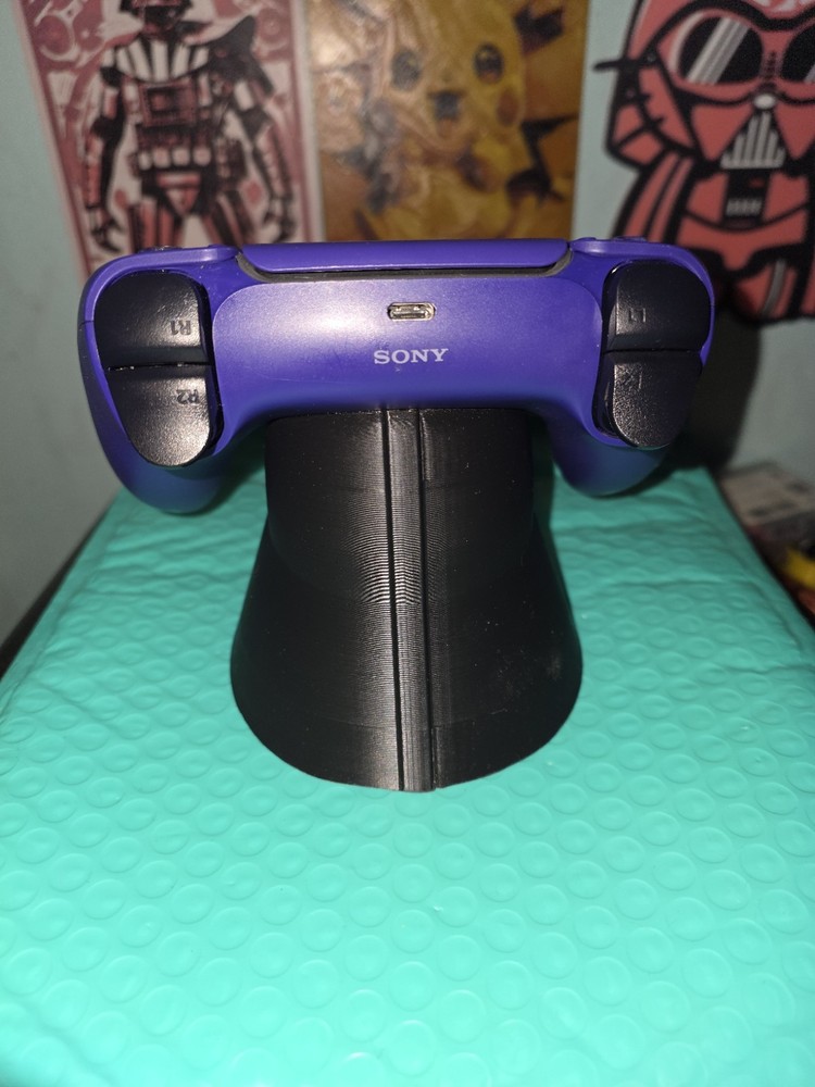 Darth Vader Helmet Ps5 Controller Stand ( 3d Printed)