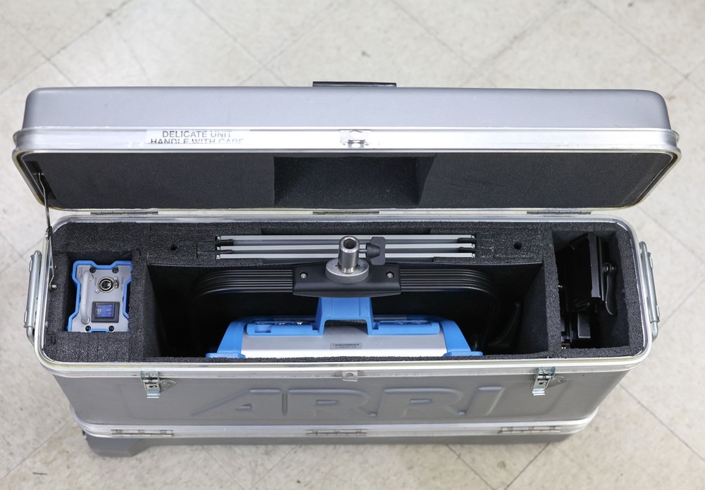 [EXCELLENT!!!] ARRI SKYPANEL S-30 C WITH ACCESSORIES