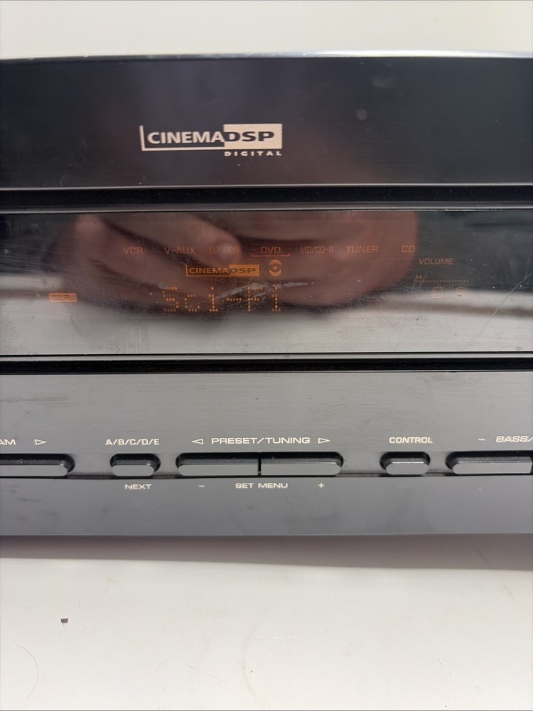 Yamaha HTR-5640 AV Receiver. Missing One Peg Leg.
