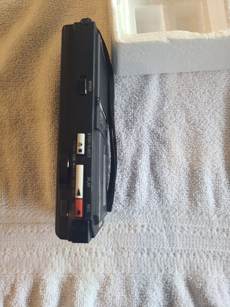 Sanyo M5495 Microcassette Recorder