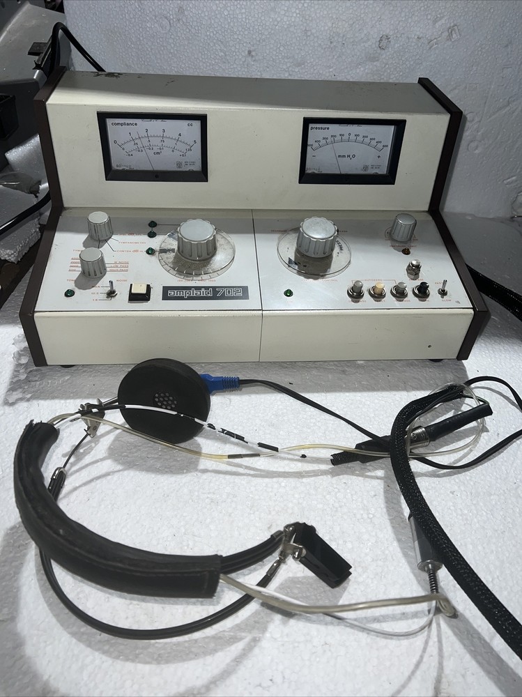 AUDIOMETER-AMPLAID 702 AUDIOMETER