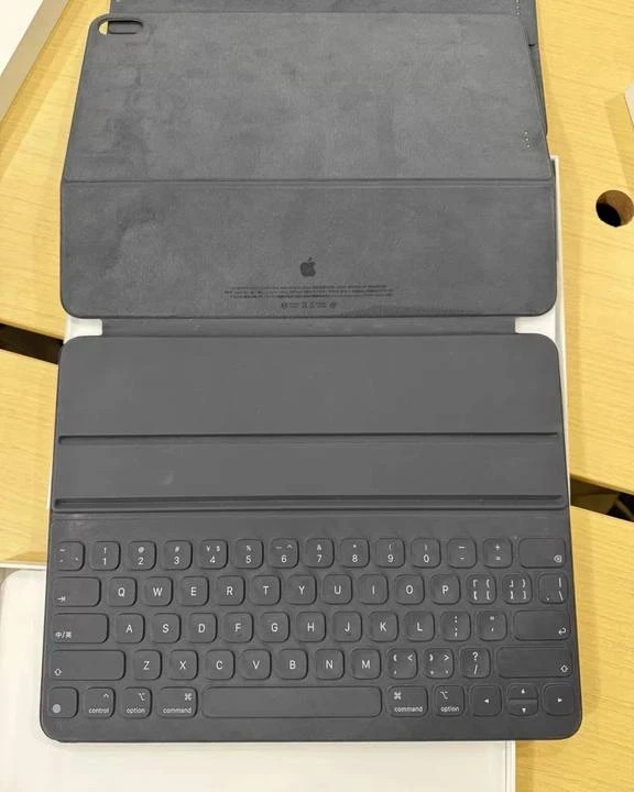 Apple iPad Pro 12.9 (3rd) Gen Generation Smart Folio Case Keyboard Cover