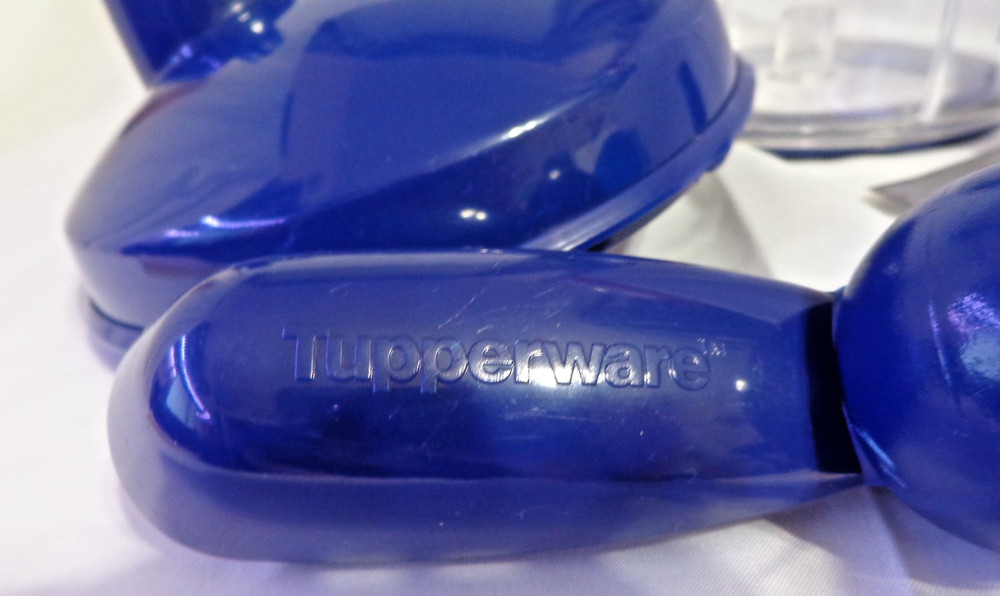Tupperware Quick Chef Sapphire Blue Non-Electric Food Processor