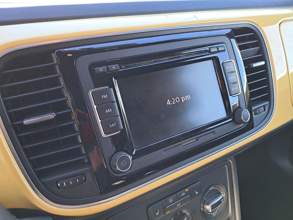 BEETLE 2015 Glove Box 4832147