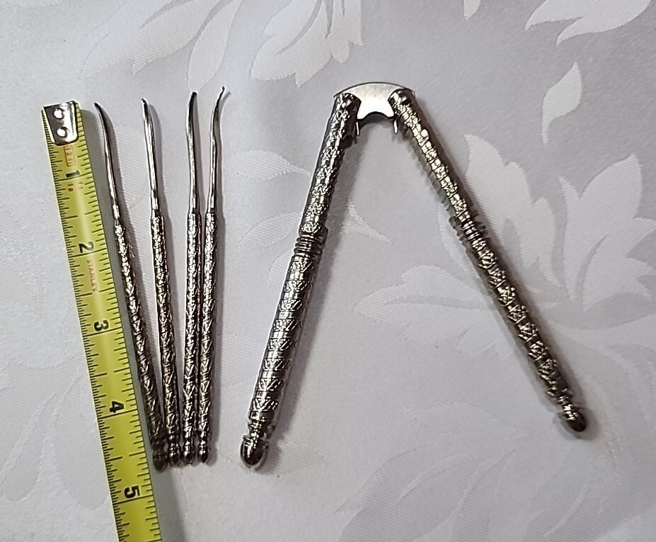 #263) Vintage Nut Cracker & Matching Picks Set