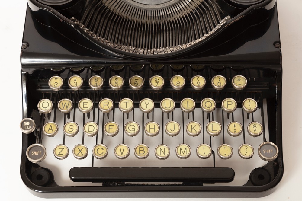 ROYAL JUNIOR "SIGNET" - portable typewriter - EXCELLENT