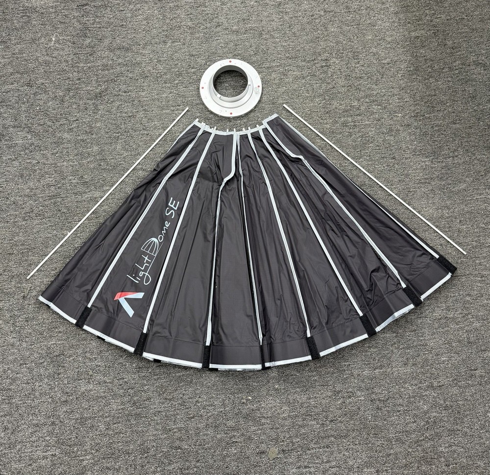 Aputure Light Dome SE Softbox - 16-Sided modifier with a 33.5" Diameter