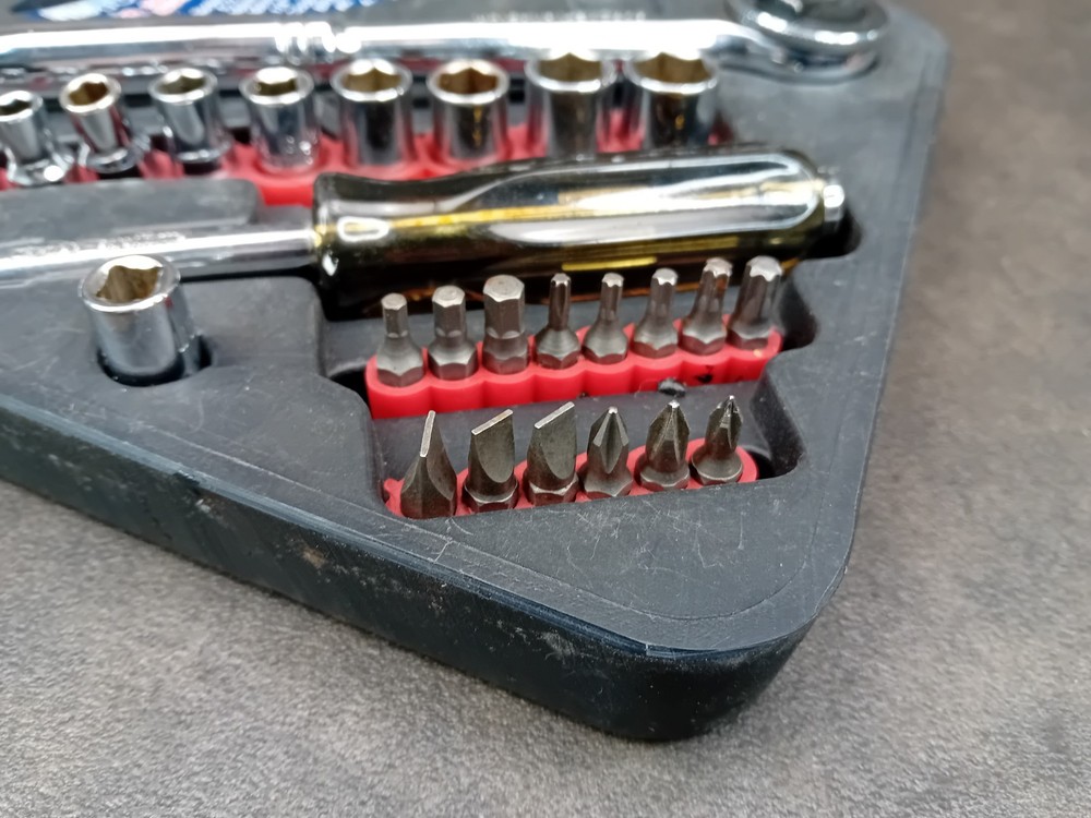 Nutool 30 Piece Socket Set ¼" & ⅜" Drive