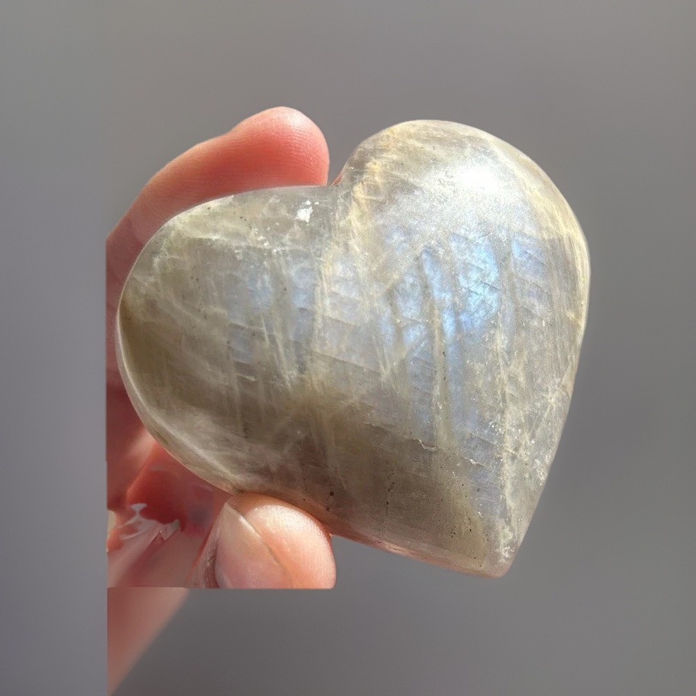 Heart-shaped Moonstone Decorative Stone | Polished |