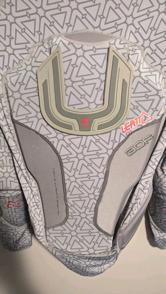 Leatt body armor Grey Size Medium - Read Description