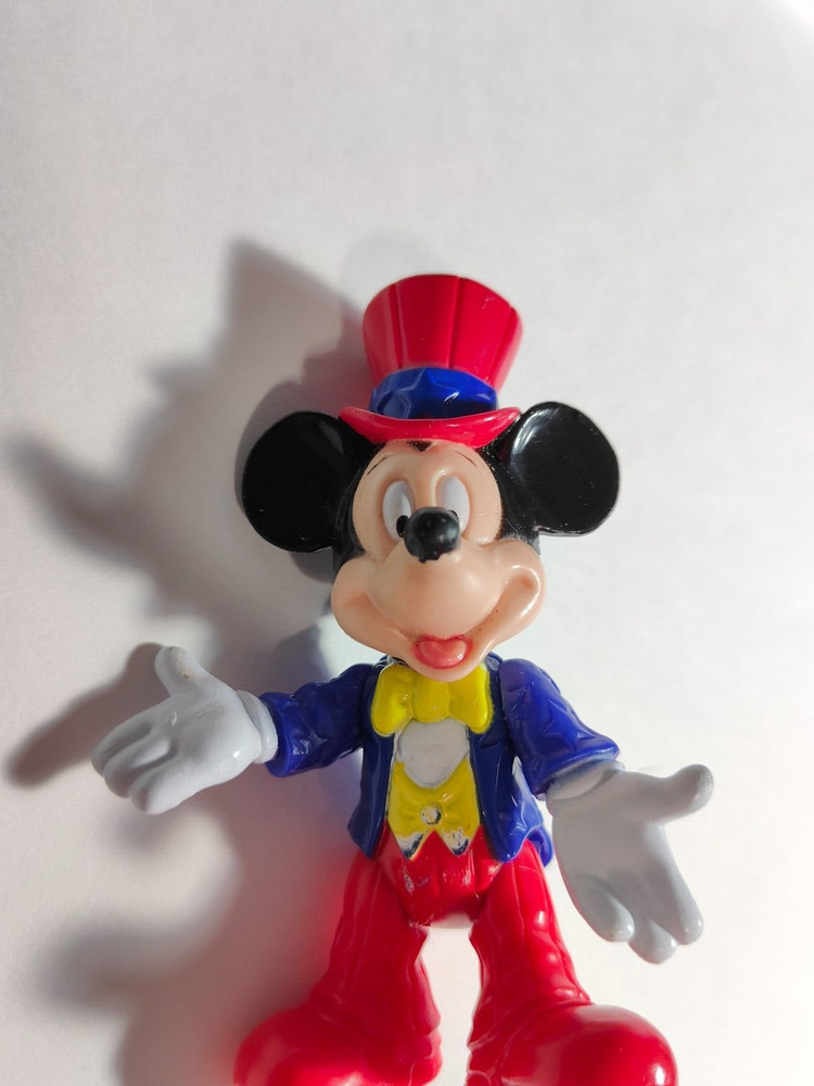 Disney Mickey Mouse Ringmaster Epcot Center Mickey 3.5"