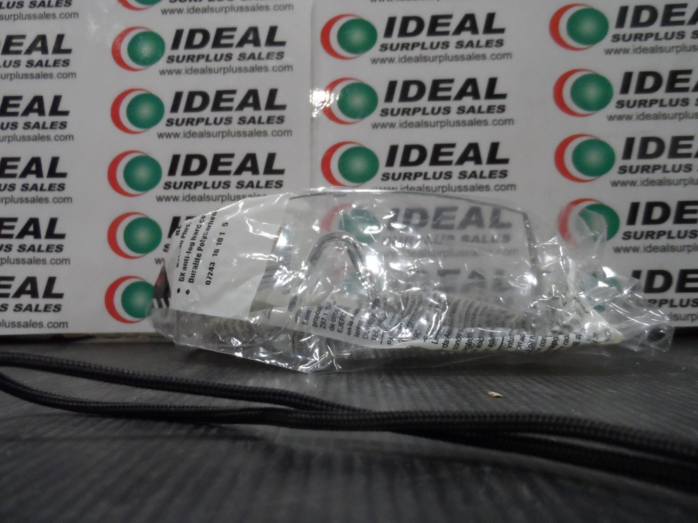 AO SAFETY 13390 NEW IN BOX