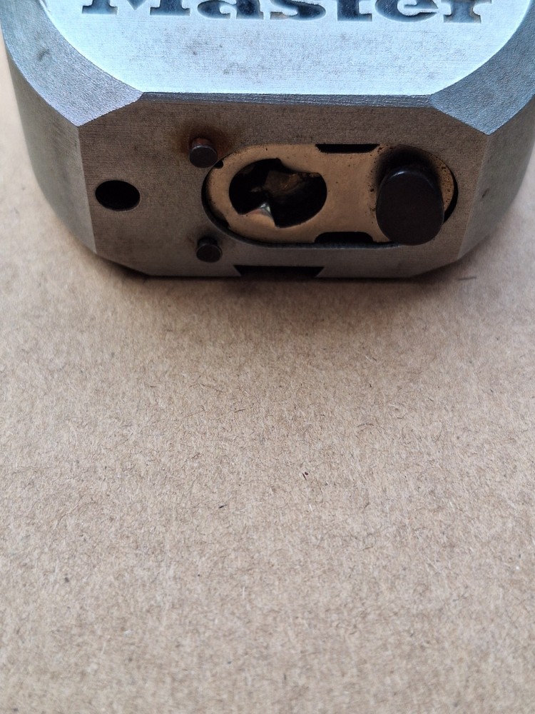MASTER LOCK MAGNUM Padlock 2 in. Boron Carbide
