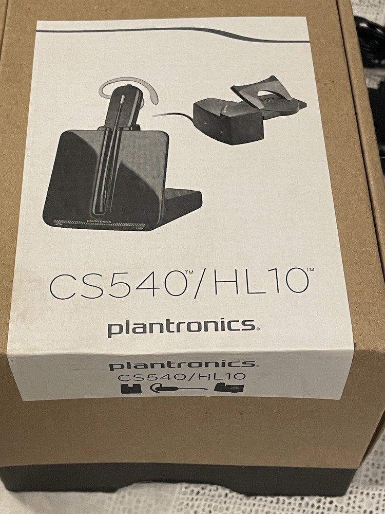 PLANTRONICS Barely Used Telephone Wireless Headset system CS540/HL10