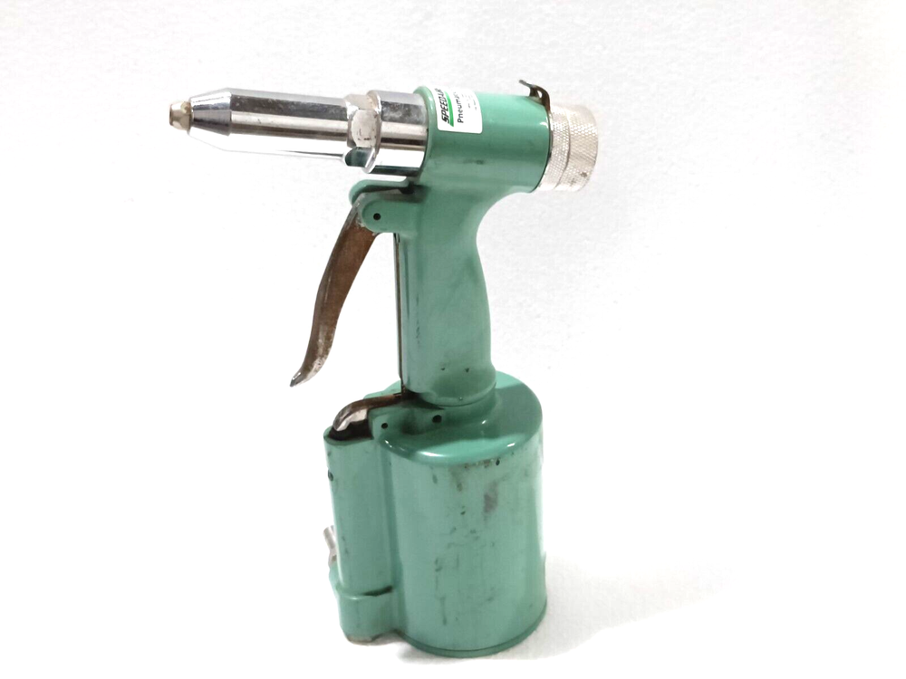 SPEEDAIRE Air Powered Rivet Tool Model 3Crh4