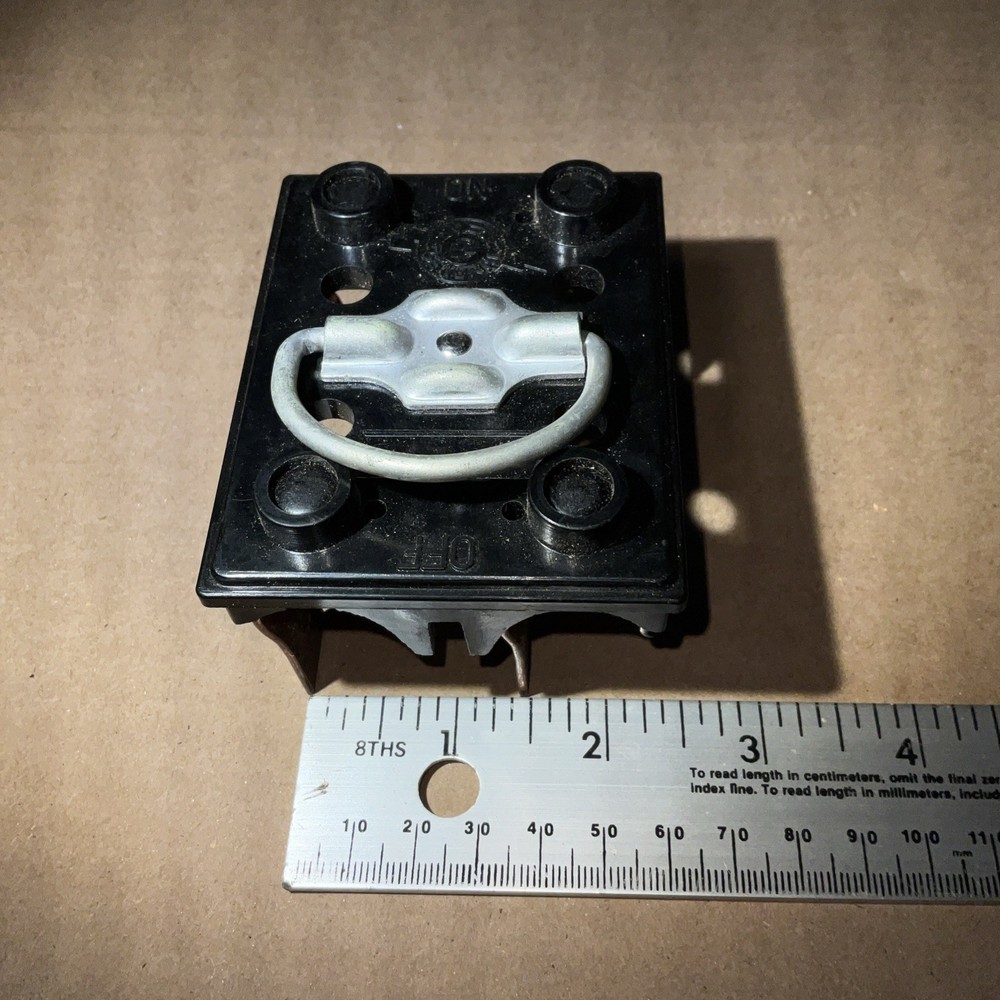 General Fuse Panel Pull Out 60 Amp 240 V
