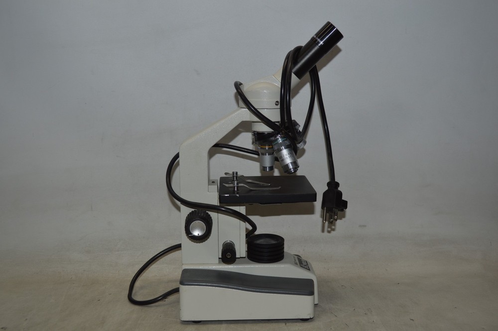 Boreal Educational Light Microscope 55844-00 3 Objectives 4x 10x 100x