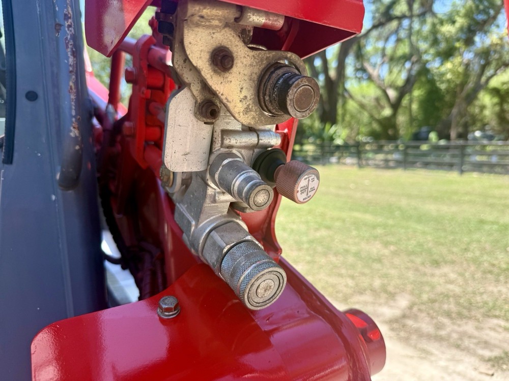 2019 TAKEUCHI TL10V2 SKID STEER TRACK LOADER - JOYSTICK CONTROLS - 2 SPD - QUICK