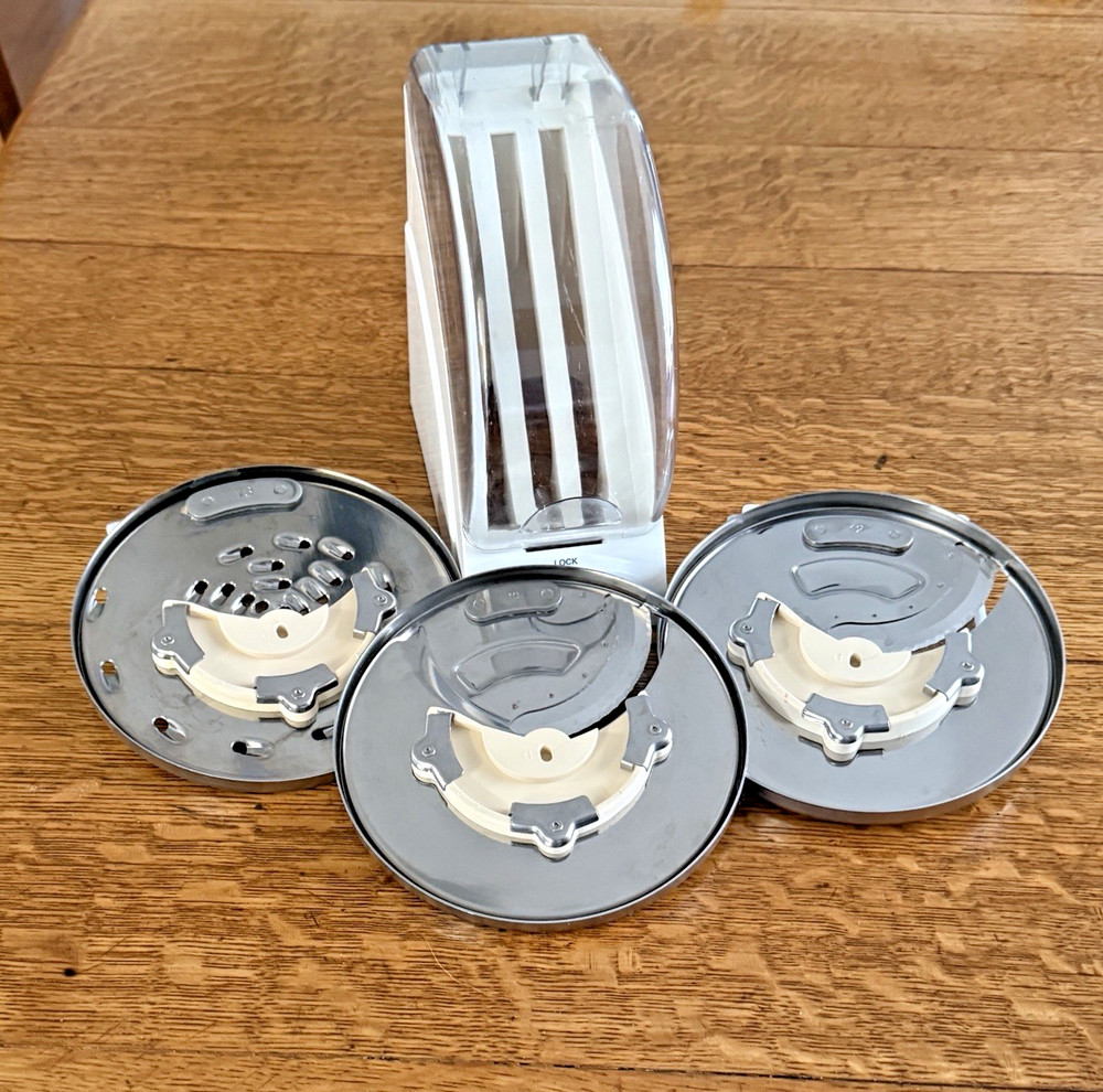 Cuisinart Locking Three Disc Holder Model DLC 8 With 3 Disc Blades White