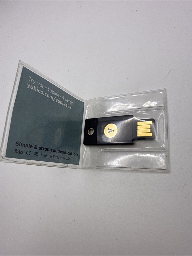 YubiKey 4 Hardware Token