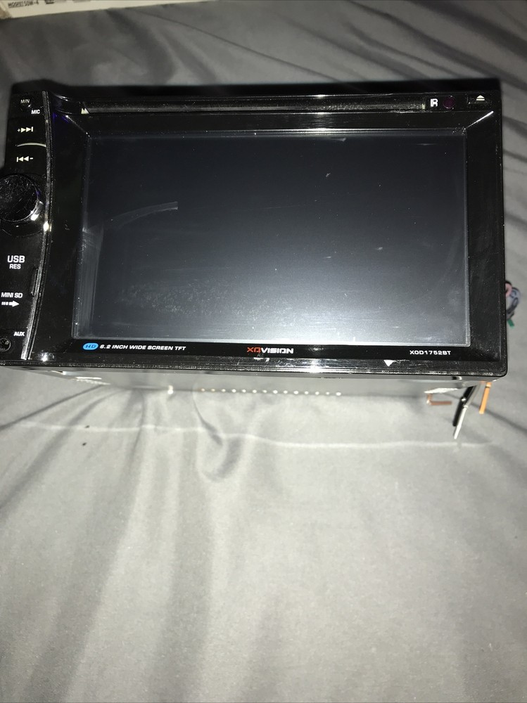 XO Vision XOD1752BT 6.2" Touch Screen In-Dash DVD Receiver