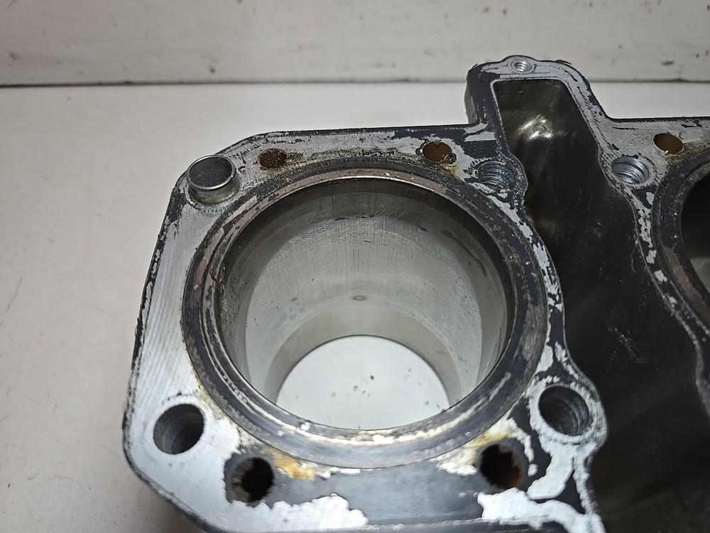 Kawasaki ER5 1996 - 2007 Engine Barrel