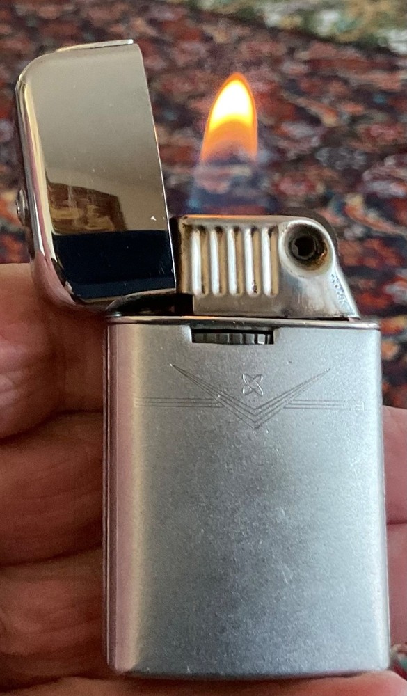 Vintage Ronson Varaflame Windlite Lighter VG / Serviced.