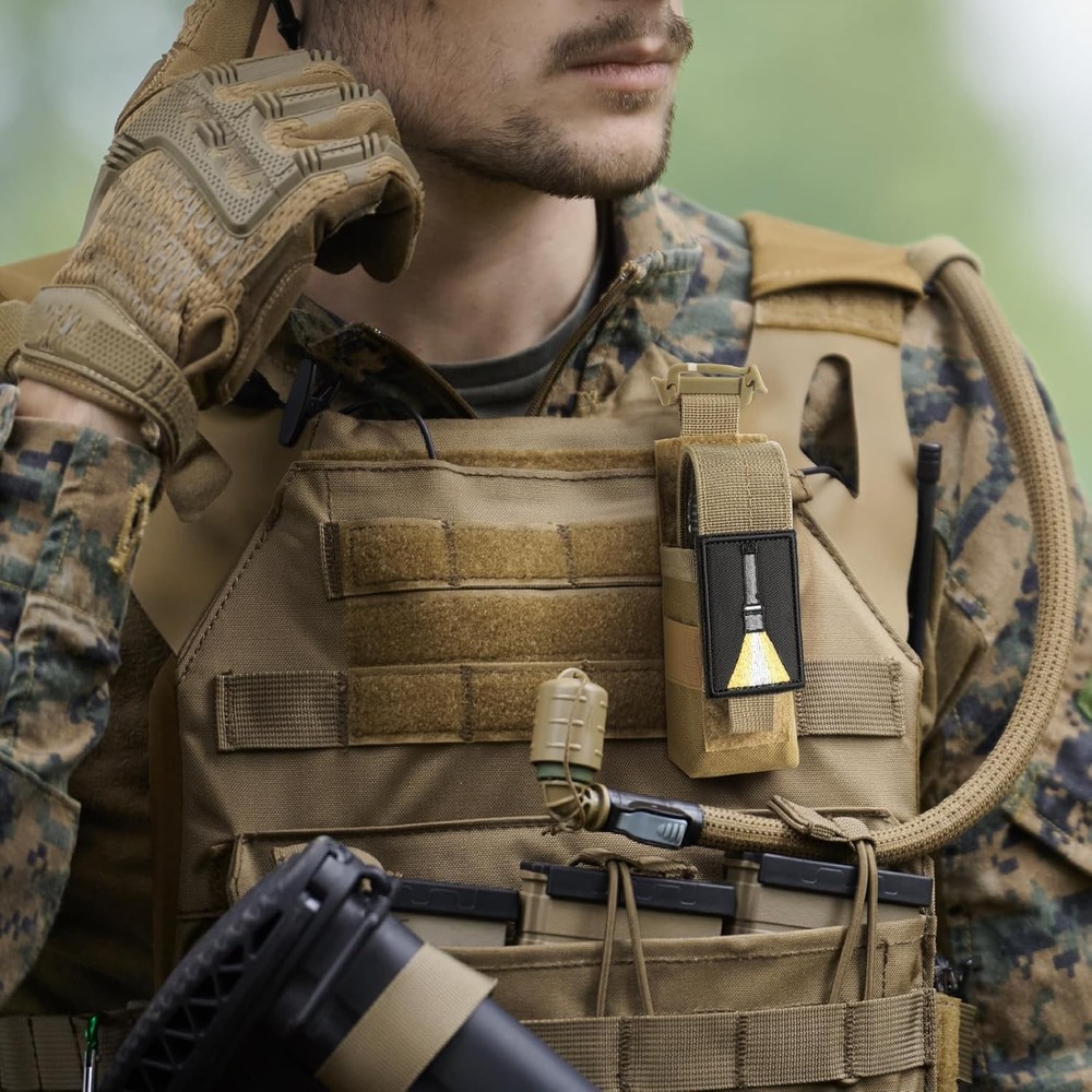 Tactical Flashlight Holster, Adjustable Flashlight Pouch Holder Molle Torch Carr