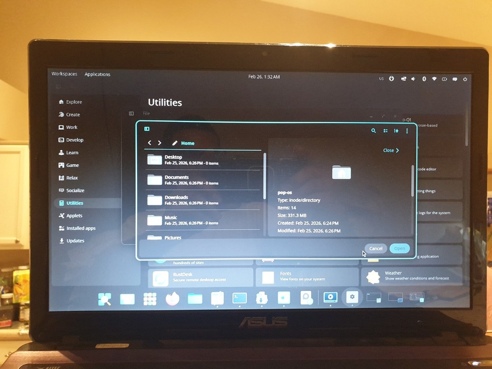 Linux Pop OS V24.04 LTS, 64-bit, Bootable Live and Install USB Flash Drive