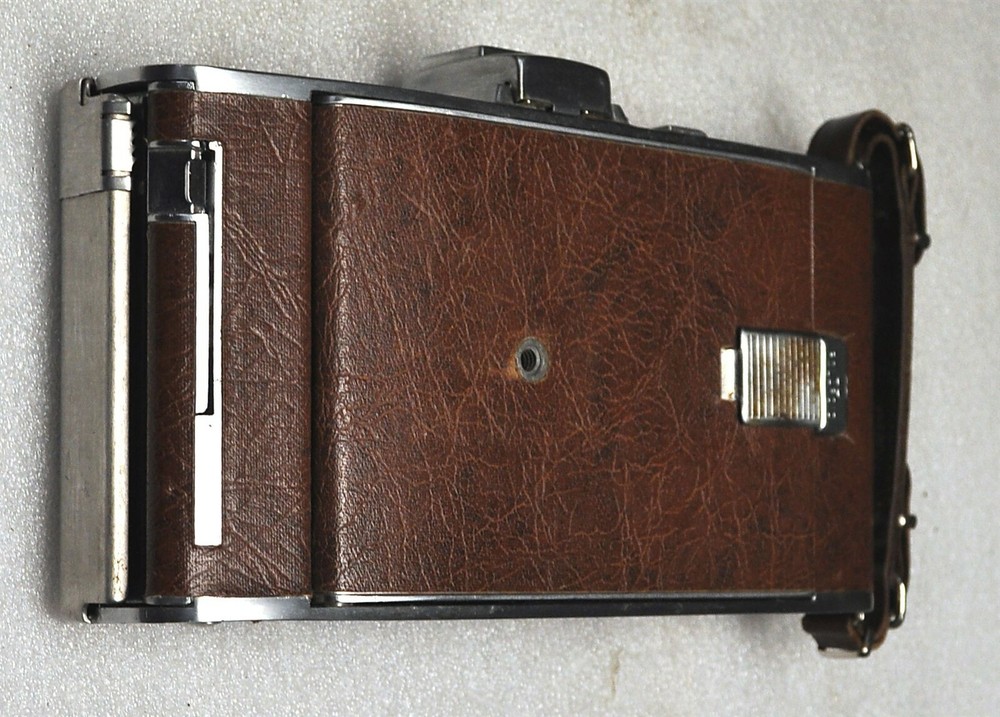 POLAROID LAND CAMERA MODEL 95B W/ WINKLIGHT, METER CAMERA NICE FROM COLLECTION