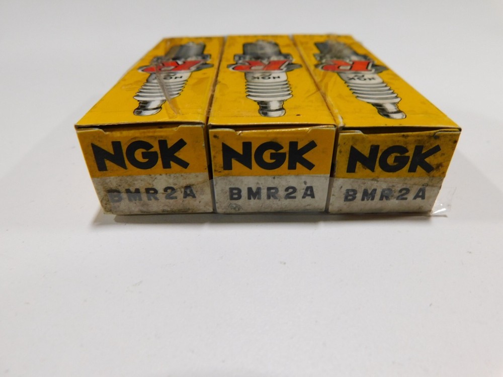 S26T1 BMR2A 3 NGK Spark Plugs CF