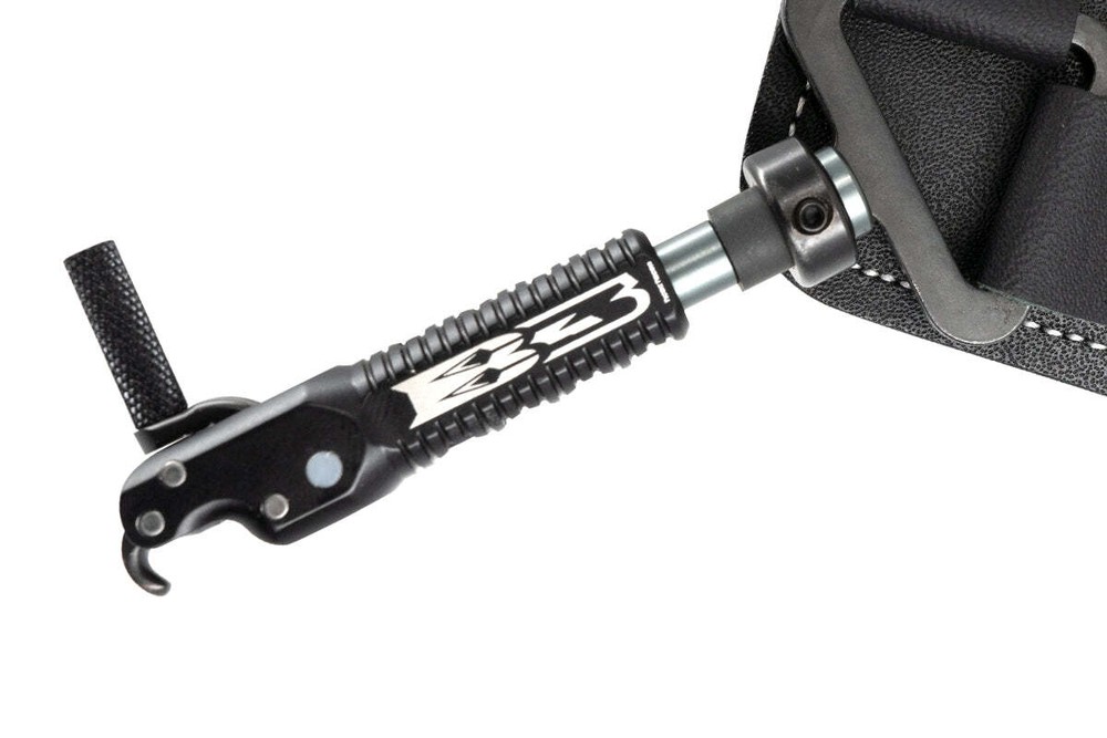 B3 Archery The Claw Swivel Stem Black