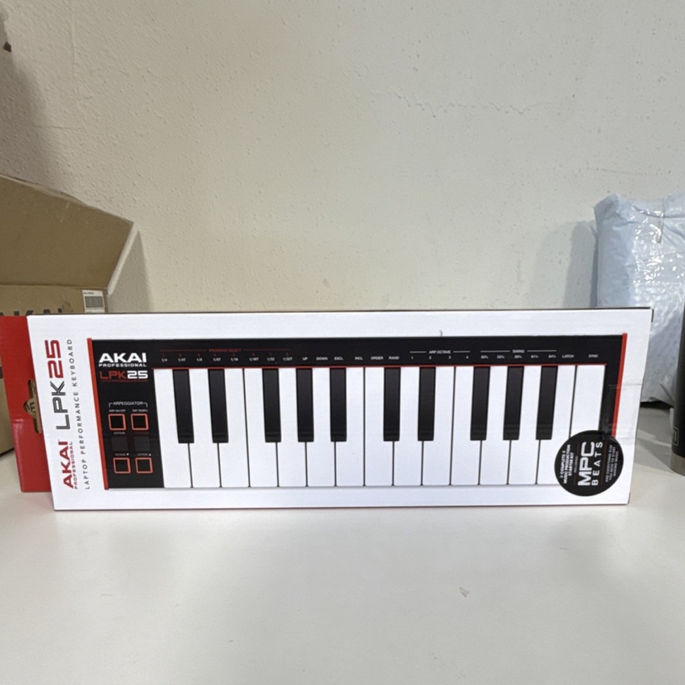 Akai LPK25 MIDI Keyboard Controller 25 Synth Keys USB Arpeggiator Software