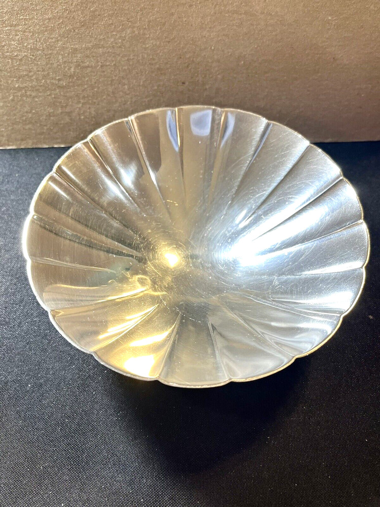 Tiffany & Co Sterling Silver 6" Diameter Dish Footed 206 Gr. No Mono