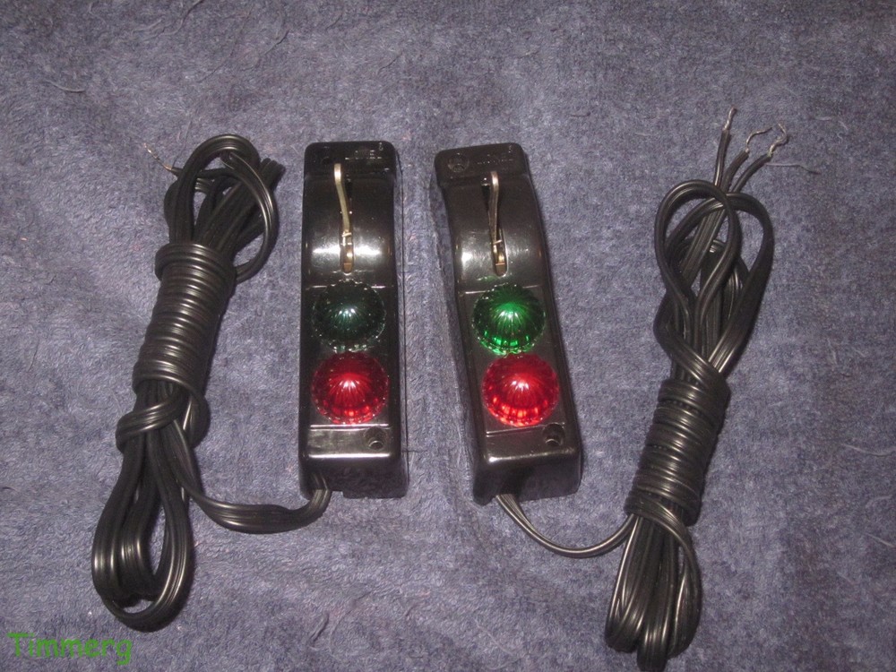 2 Lionel Trains O Gauge O-22/022 Illuminated Switch Controllers