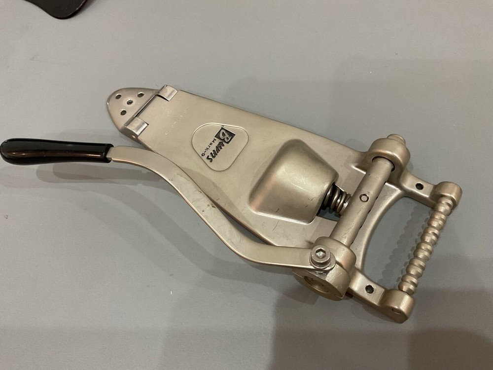 Burns Mark 9 Vibrato Tremolo Nickel