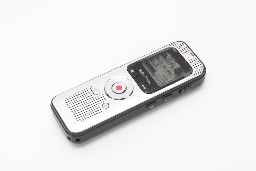 Philips DVT2000 Voice Tracer With USB Cable, Earbuds, and Quick Start Guide