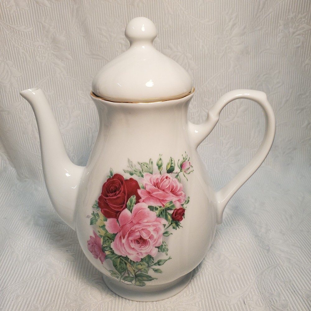 Southington by Baum- Maria - Coffee Pot - 6 Cup - Excellent Condition