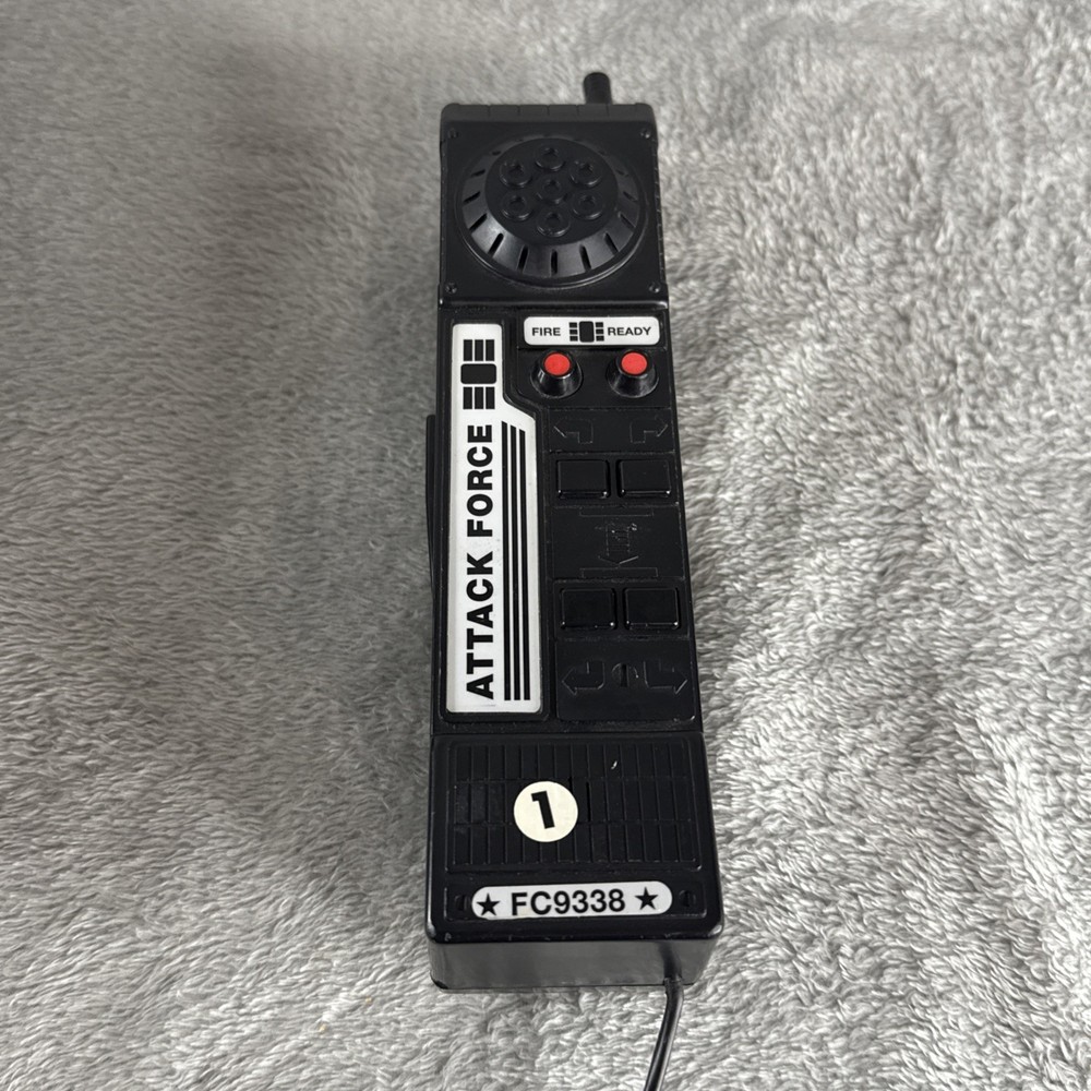 Vintage 1983 ECHO COMMANDER'S TANK Wire Remote Control Missing Parts