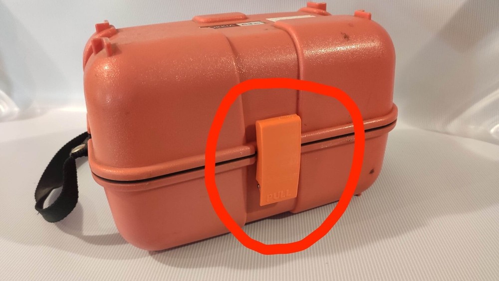 Sokkia style optical level container closing piece