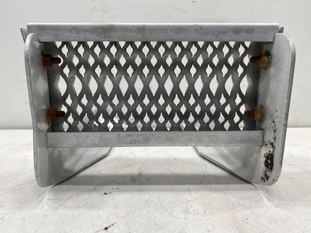 2004 Peterbilt 387 Frame Step (722-10259)