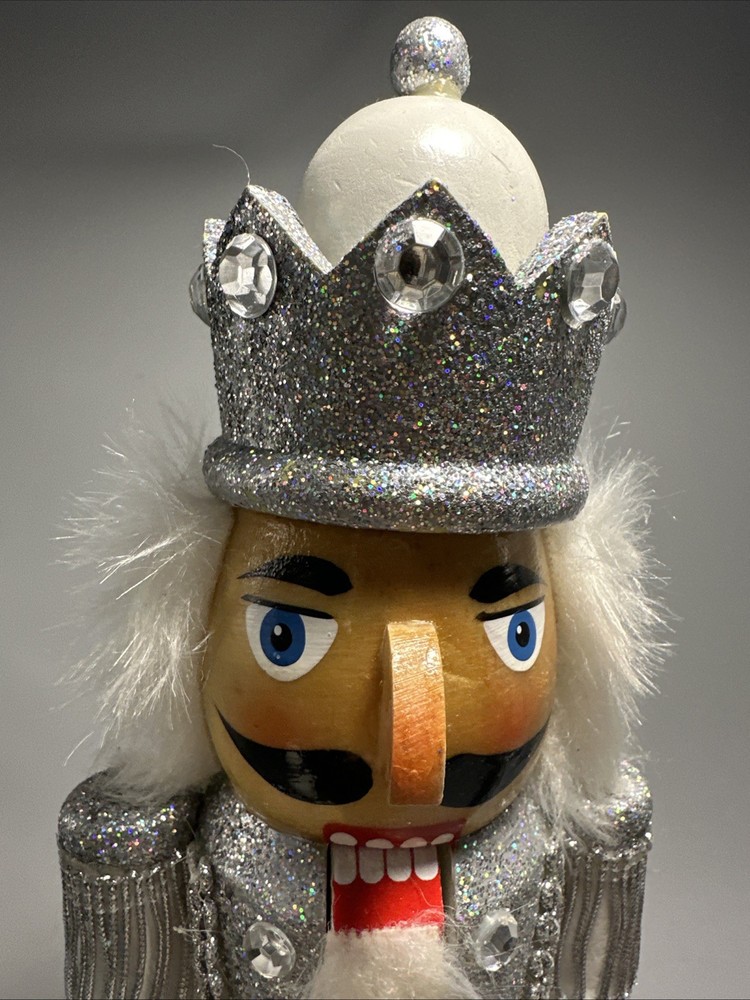 #F8- 15" white King Nutcracker with silver sparkle and rhinestones