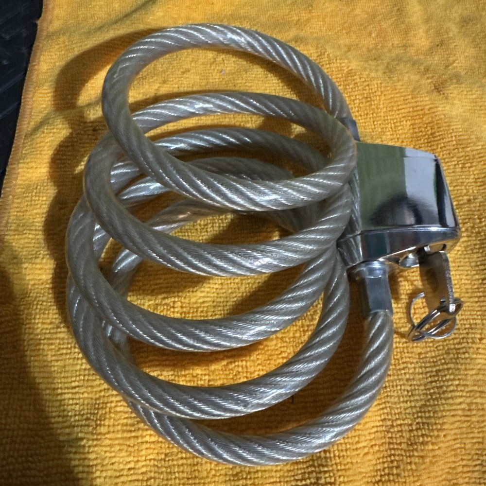 Cable Lock Clear (COLE????) 52” Vintage Like 🆕!!!!