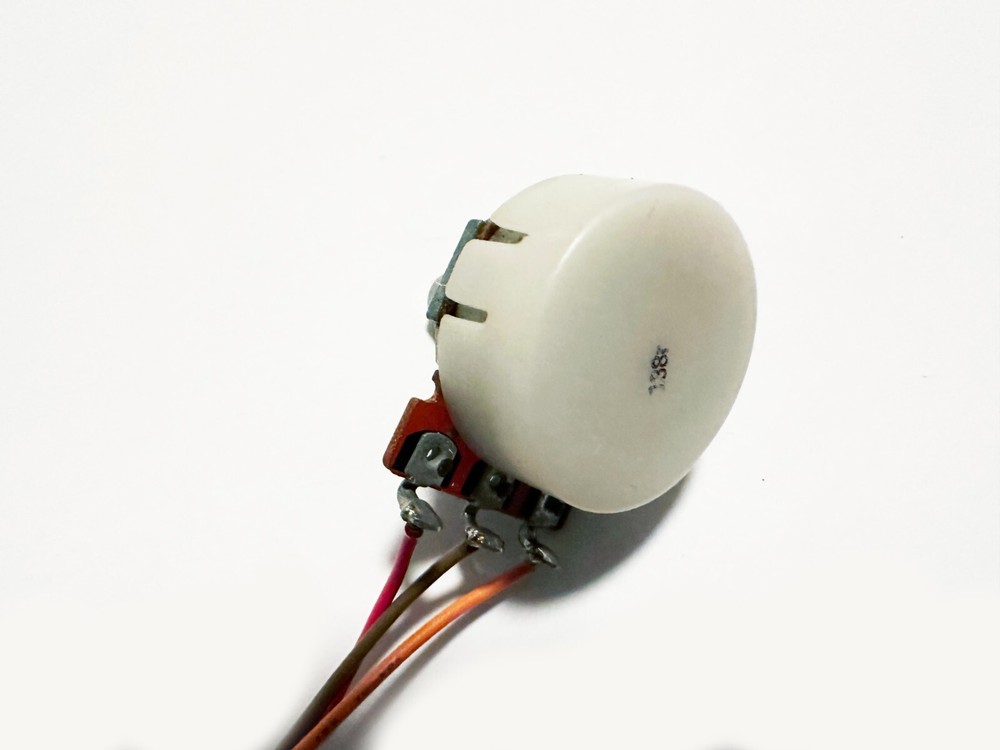 Roland D-70 Original Encoder Potentiometer. Works Great !